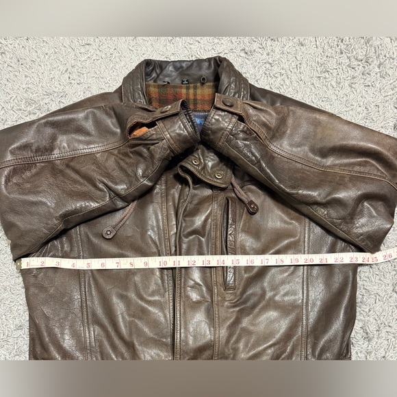 Vintage Members Only Leather Jacket. - Picture 4 of 16
